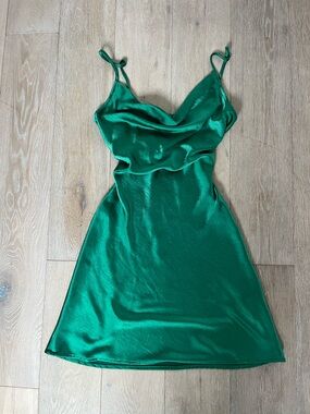 motel rocks emerald green dress Meli Plunge Neck Bodycon Dress in Green Iridescent Sequin main image 1